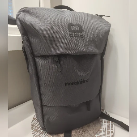 😎NWT OGIO Callaway Golf Sprint Laptop Backpack, Nylon Water Repellent, Grey